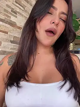 Snapshot of foxxy_lover chatting on February 11, 4:07 pm foxxy lover online show from February 11, 4:07 pm