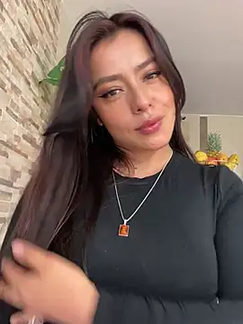 Snapshot of foxxy_lover chatting on February 14, 5:57 pm foxxy lover online show from February 14, 5:57 pm