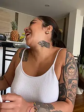 foxxy lover online show from April 14, 3:50 pm