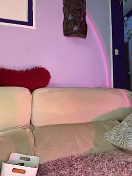 MelaFoxx online show from March 3, 2:35 pm