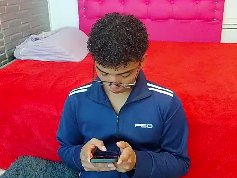 philipsex28 online show from February 5, 7:32 pm