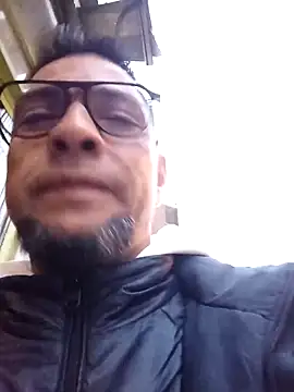 yoahotpetrafiery online show from March 8, 6:11 pm