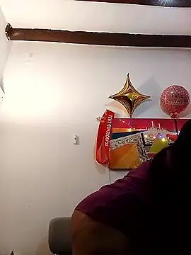 yoahotpetrafiery online show from April 4, 3:02 am