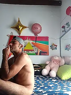 yoahotpetrafiery online show from March 29, 2:41 pm