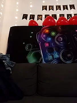 yoahotpetrafiery online show from March 23, 3:50 am