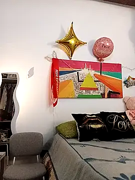 yoahotpetrafiery online show from March 25, 7:35 pm