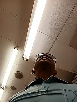 yoahotpetrafiery online show from April 26, 2:36 pm