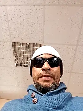 yoahotpetrafiery online show from March 13, 1:38 pm