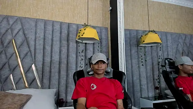 dafne and erick  online show from July 11, 4:24 am