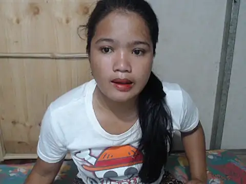 yummydelitex online show from April 14, 12:04 am