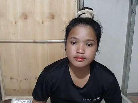 yummydelitex online show from March 22, 10:39 am