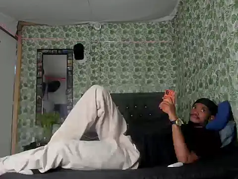 Snapshot of Kofi_exotic_2 chatting on May 19, 12:04 am Kofi exotic 2 online show from May 19, 12:04 am