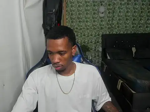 Snapshot of Kofi_exotic_2 chatting on June 17, 5:45 pm Kofi exotic 2 online show from June 17, 5:45 pm