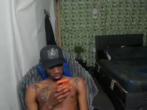 Snapshot of Kofi_exotic_2 chatting on June 18, 7:52 pm Kofi exotic 2 online show from June 18, 7:52 pm
