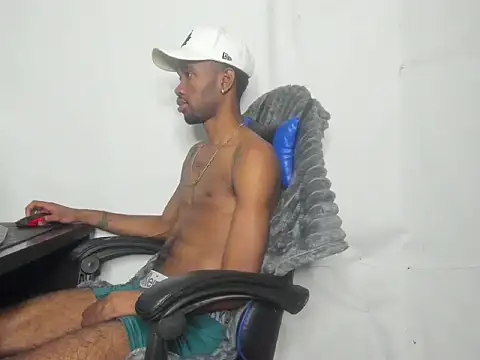 Snapshot of Kofi_exotic_2 chatting on June 20, 7:41 pm Kofi exotic 2 online show from June 20, 7:41 pm