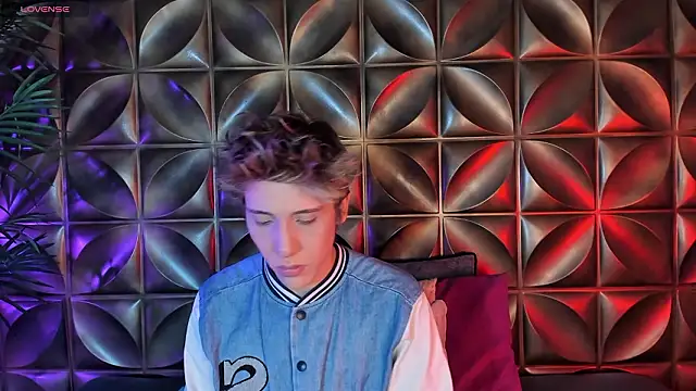 DannyParker  online show from March 17, 2:36 am