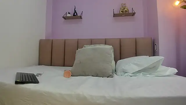 sam doll  online show from March 6, 7:31 pm