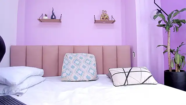 sam doll  online show from March 21, 7:18 pm