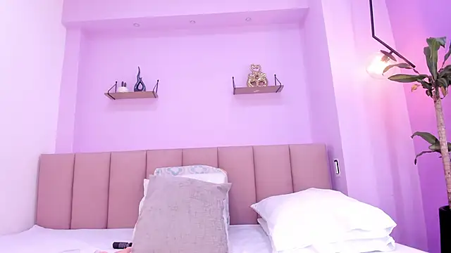 sam doll  online show from March 10, 7:18 pm