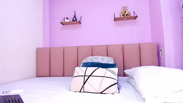 sam doll  online show from April 10, 7:21 pm