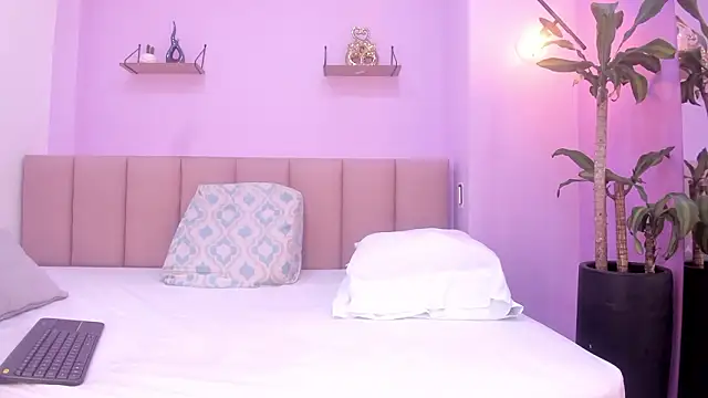 sam doll  online show from March 7, 7:19 pm