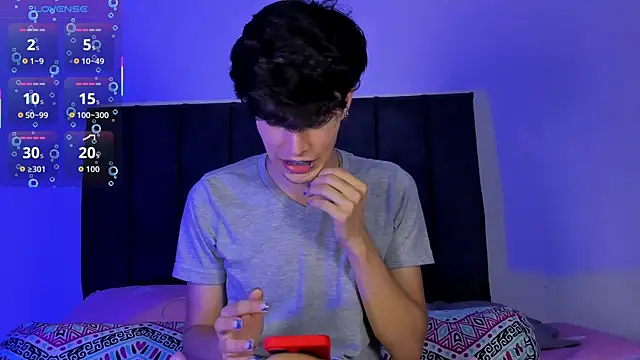 axxxel twink online show from April 28, 2:27 am