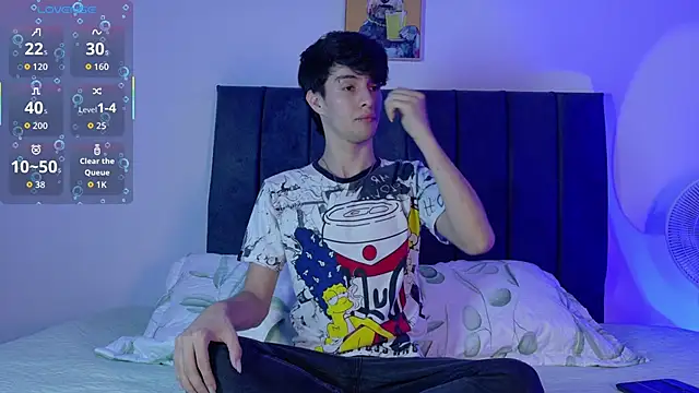 Snapshot of axxxel_twink chatting on June 18, 2:43 am axxxel twink online show from June 18, 2:43 am