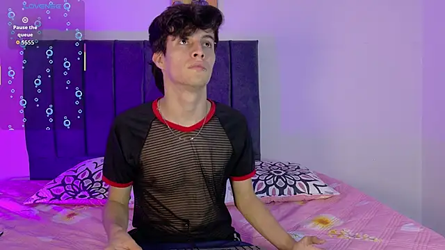 Snapshot of axxxel_twink chatting on June 27, 2:28 am axxxel twink online show from June 27, 2:28 am