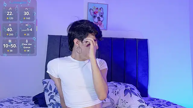 Snapshot of axxxel_twink chatting on June 15, 2:45 am axxxel twink online show from June 15, 2:45 am