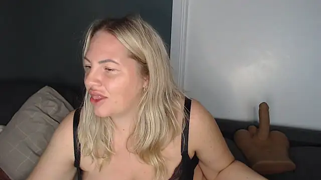 Amanda Norsk online show from February 16, 8:40 pm