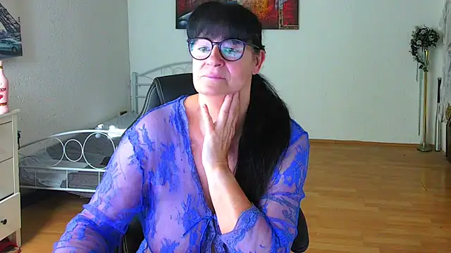 Sylly online show from April 5, 7:15 am