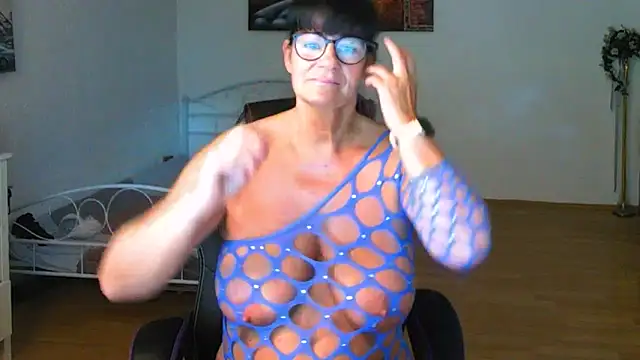 Sylly online show from June 1, 5:40 am