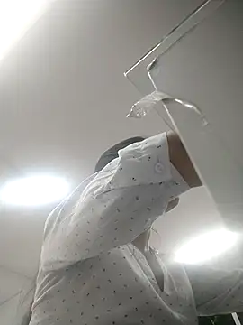 EvaMiranda online show from April 7, 9:38 pm