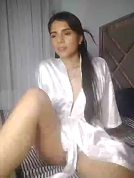 EvaMiranda online show from April 1, 2:46 am