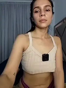 EvaMiranda online show from June 25, 3:15 am