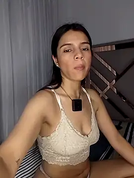 EvaMiranda online show from June 16, 2:11 am