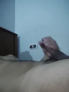 amirMohamed58 online show from February 17, 2:47 pm