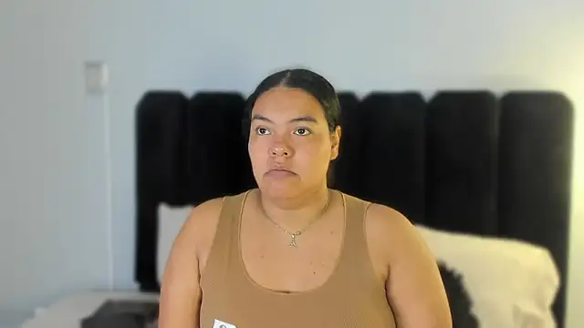 Amaranoir- online show from February 7, 4:09 am