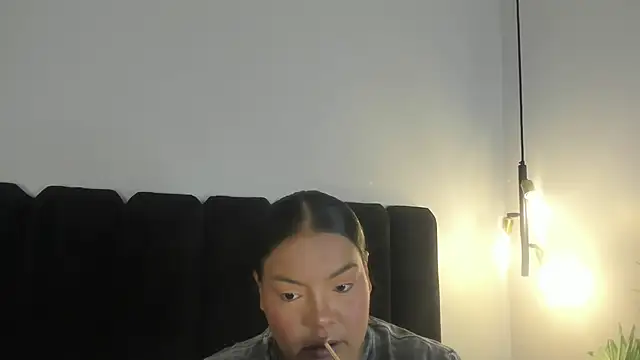 Amaranoir- online show from April 10, 3:57 am