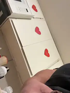 Skizm1986 online show from February 11, 6:02 am