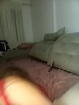 Snapshot of moannapozzy chatting on February 16, 1:15 am moannapozzy online show from February 16, 1:15 am