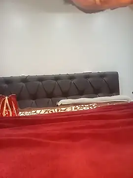 Snapshot of moannapozzy chatting on February 10, 1:59 am moannapozzy online show from February 10, 1:59 am