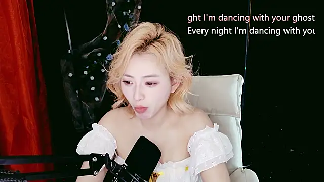 Lady-Mia777 online show from February 13, 12:27 pm