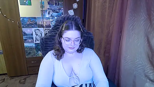 Teasing Dora online show from February 6, 11:45 pm