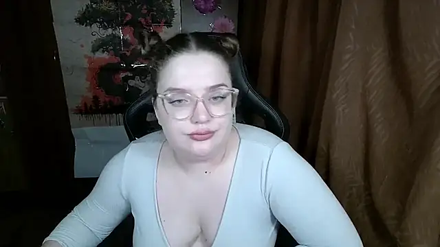 Teasing Dora online show from March 29, 11:06 pm