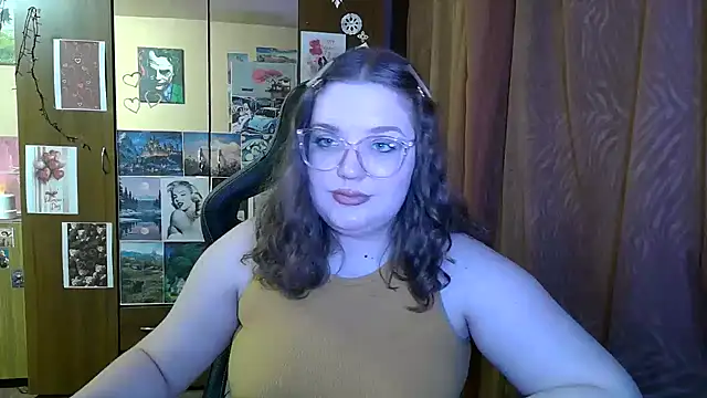 Teasing Dora online show from February 19, 7:00 pm