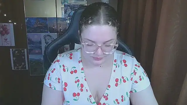 Teasing Dora online show from February 22, 10:55 pm