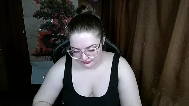 Teasing Dora online show from March 27, 10:00 pm