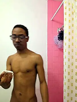 Snapshot of hormoneactivated chatting on March 28, 6:20 pm hormoneactivated online show from March 28, 6:20 pm