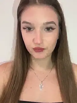Green eyes lady online show from July 4, 3:49 pm